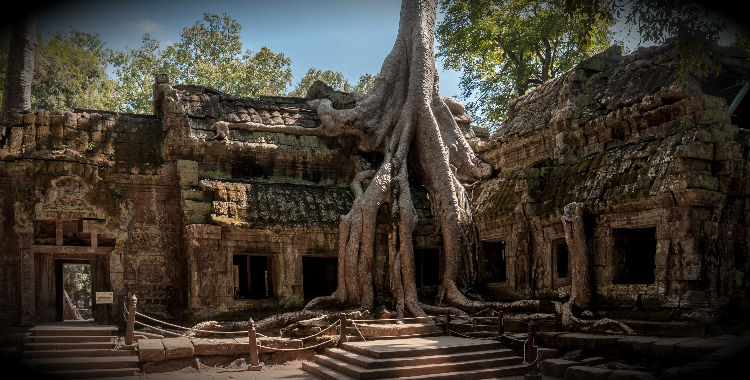 Seam Reab, Cambodia home to 999,703 people.